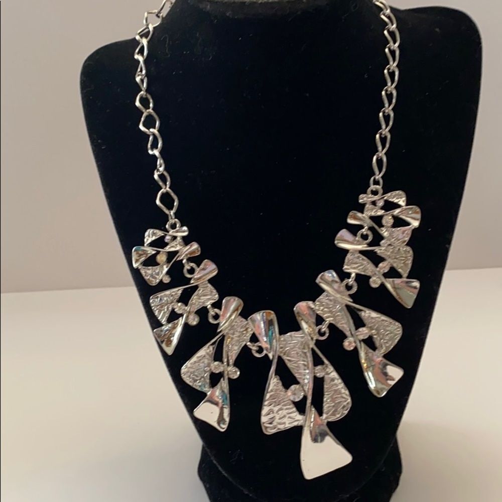Paparazzi Womens Necklace Silver colored Rhinestone Bling Statement Fashion - Picture 3 of 7
